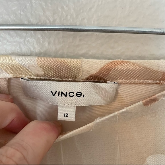NWT Vince Natural Burnout Floral Silk Like Pleated Midi Skirt in Cream Size 12 - Picture 6 of 10